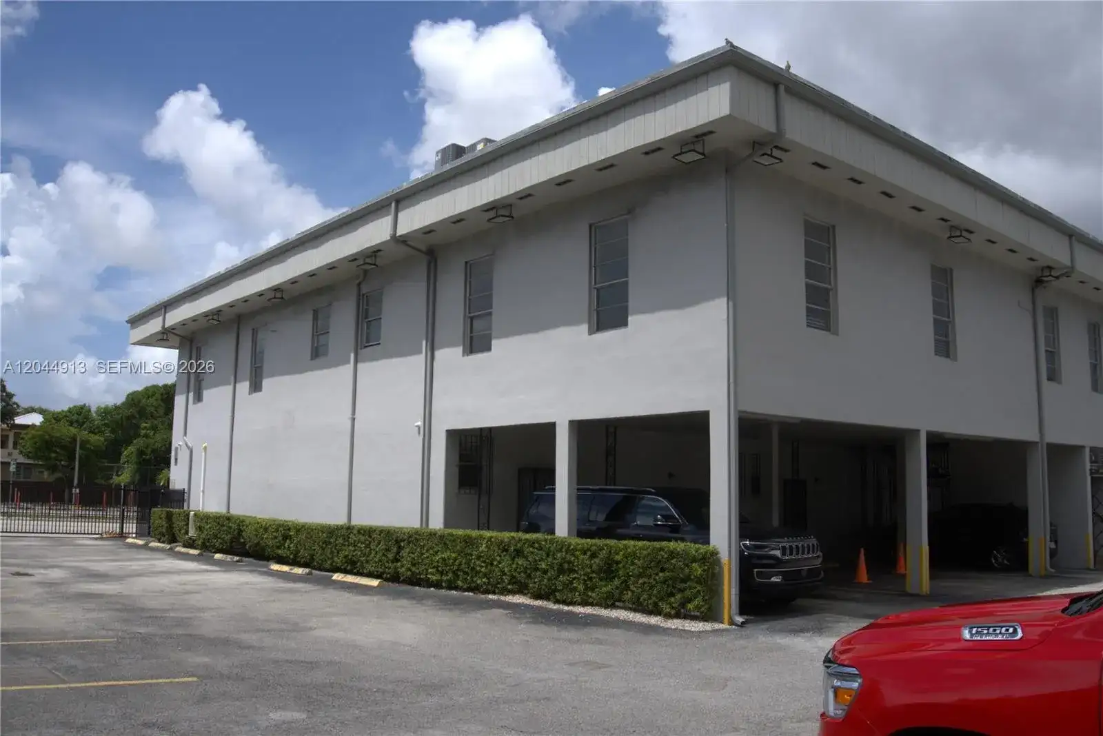 2433 NW 7th St, Miami FL 33125 photo 2
