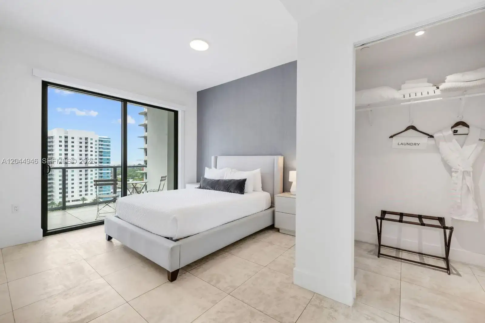239 SW 9th St # 1801, Miami FL 33130 photo 5