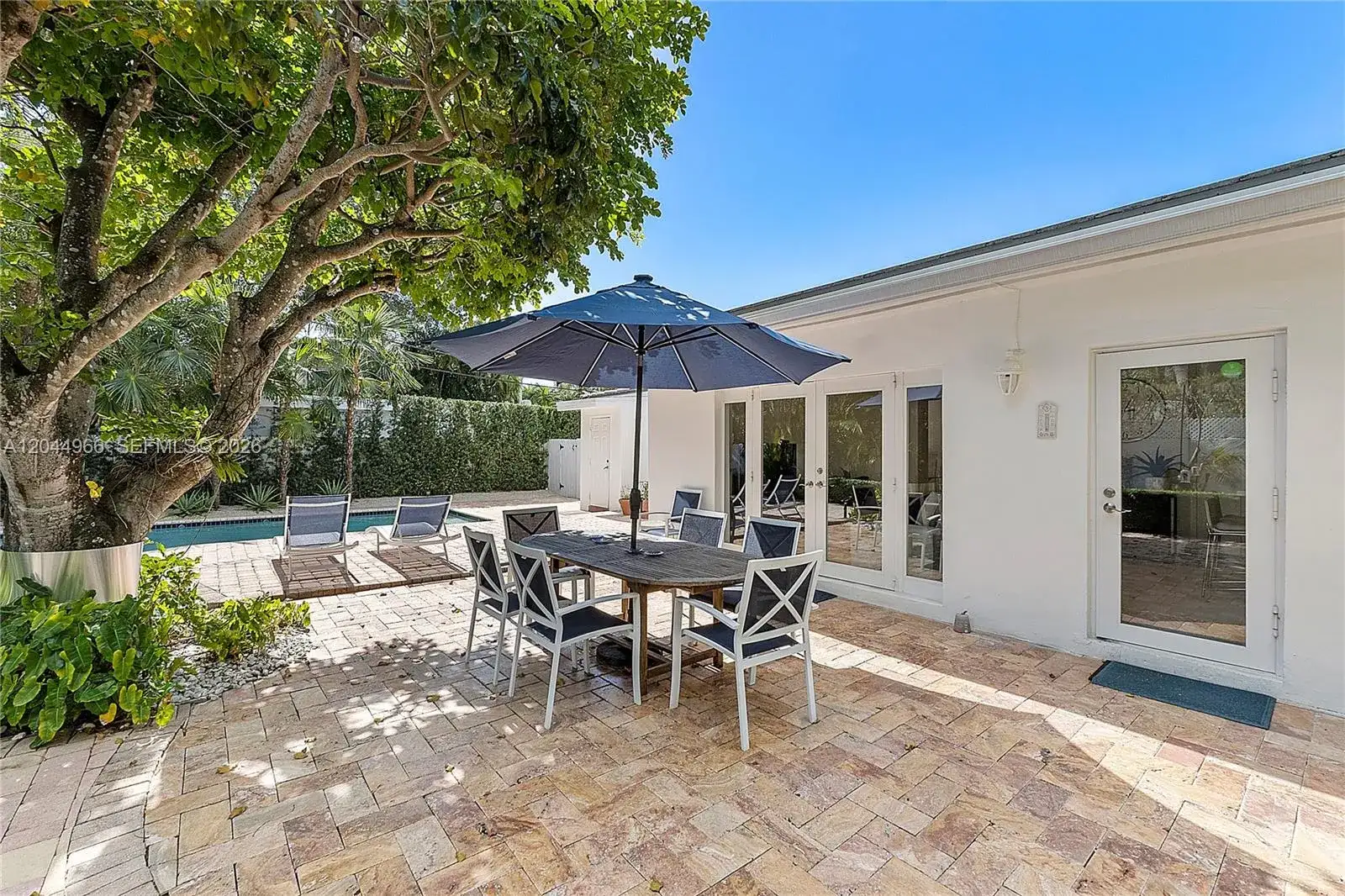 301 Hampton Ln, Key Biscayne FL 33149 photo 4