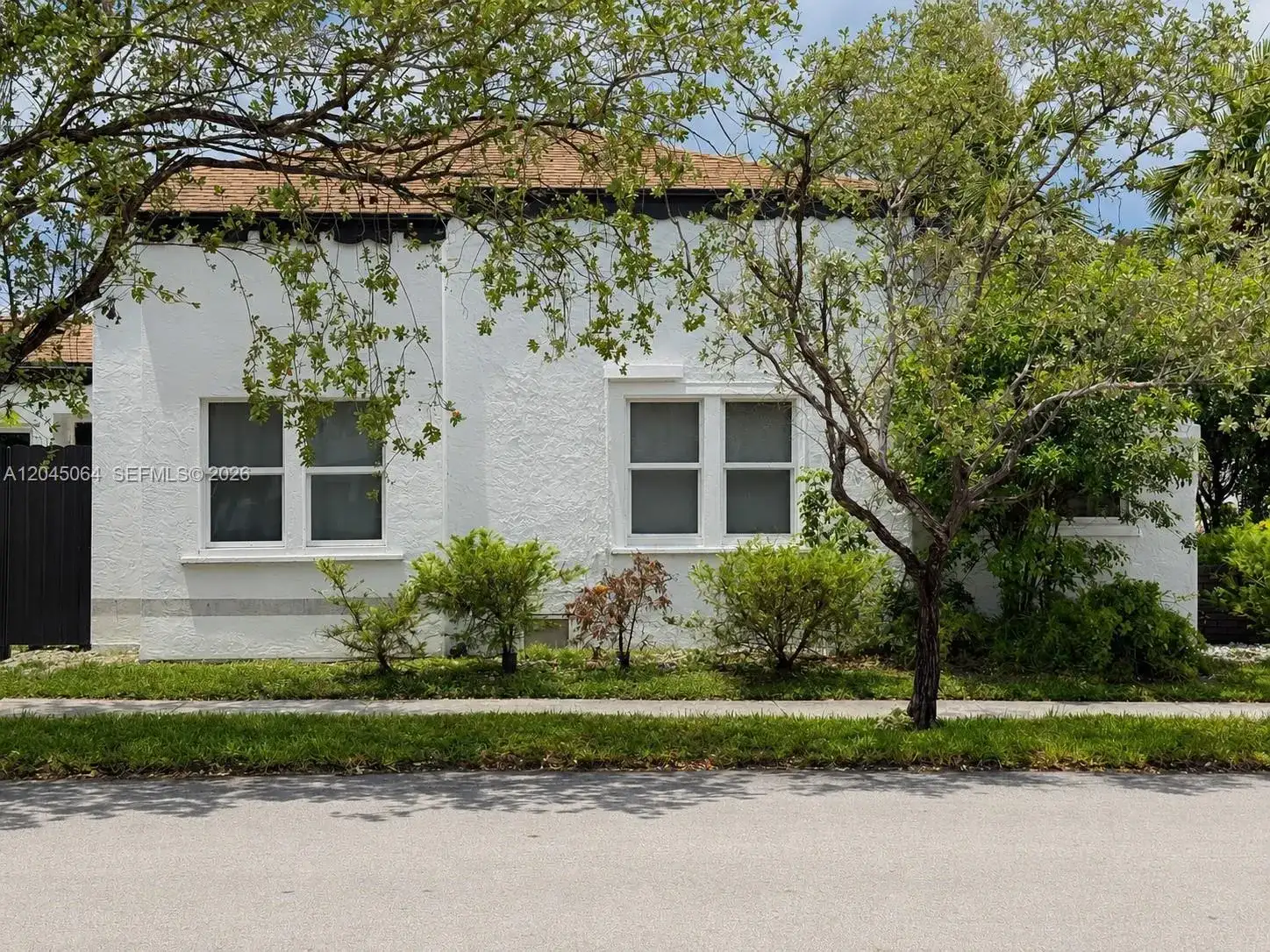 1700 Dewey St, Hollywood FL 33020 photo 3