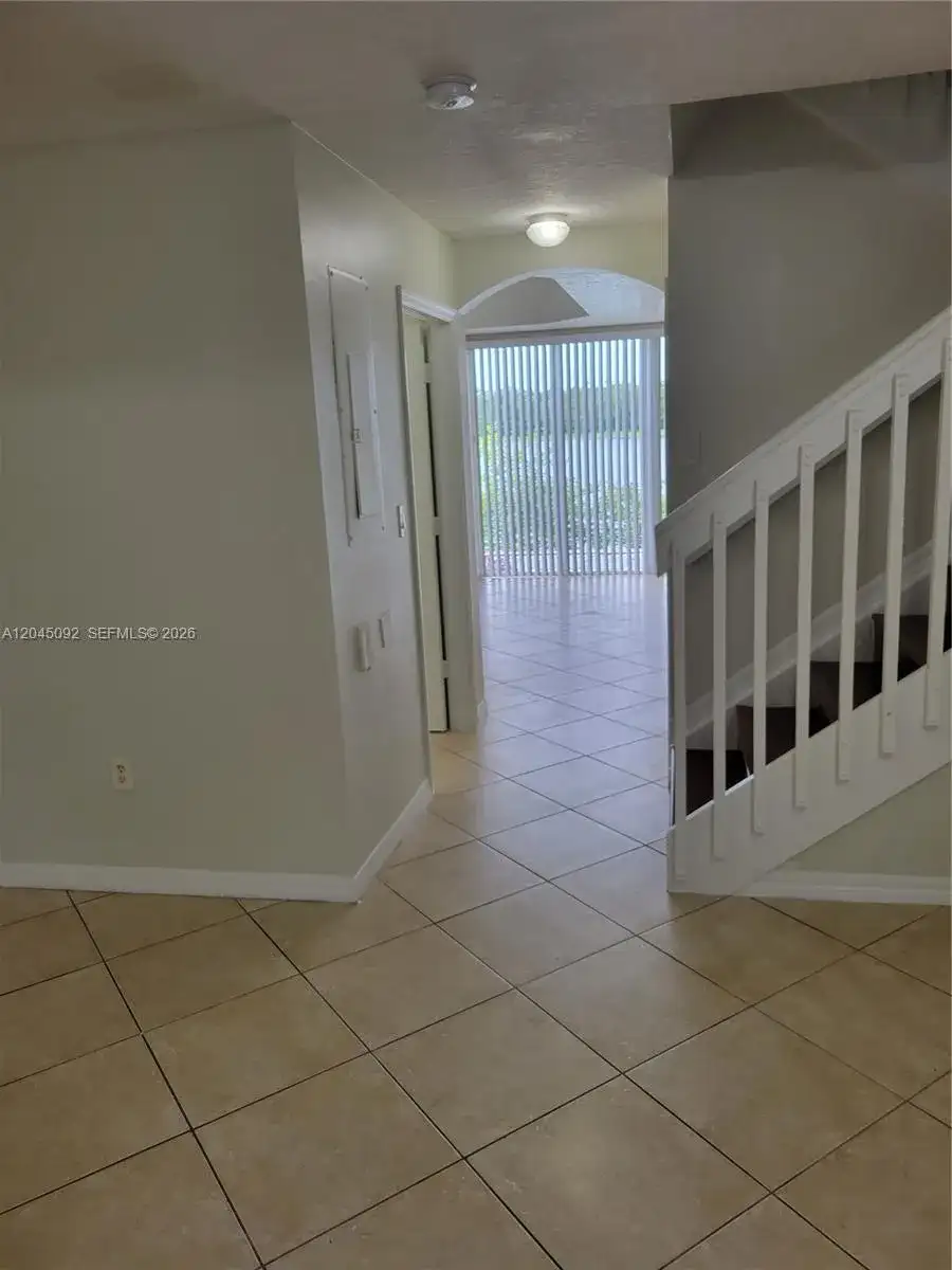 10691 SW 6TH ST # 804, Pembroke Pines FL 33025 photo 4