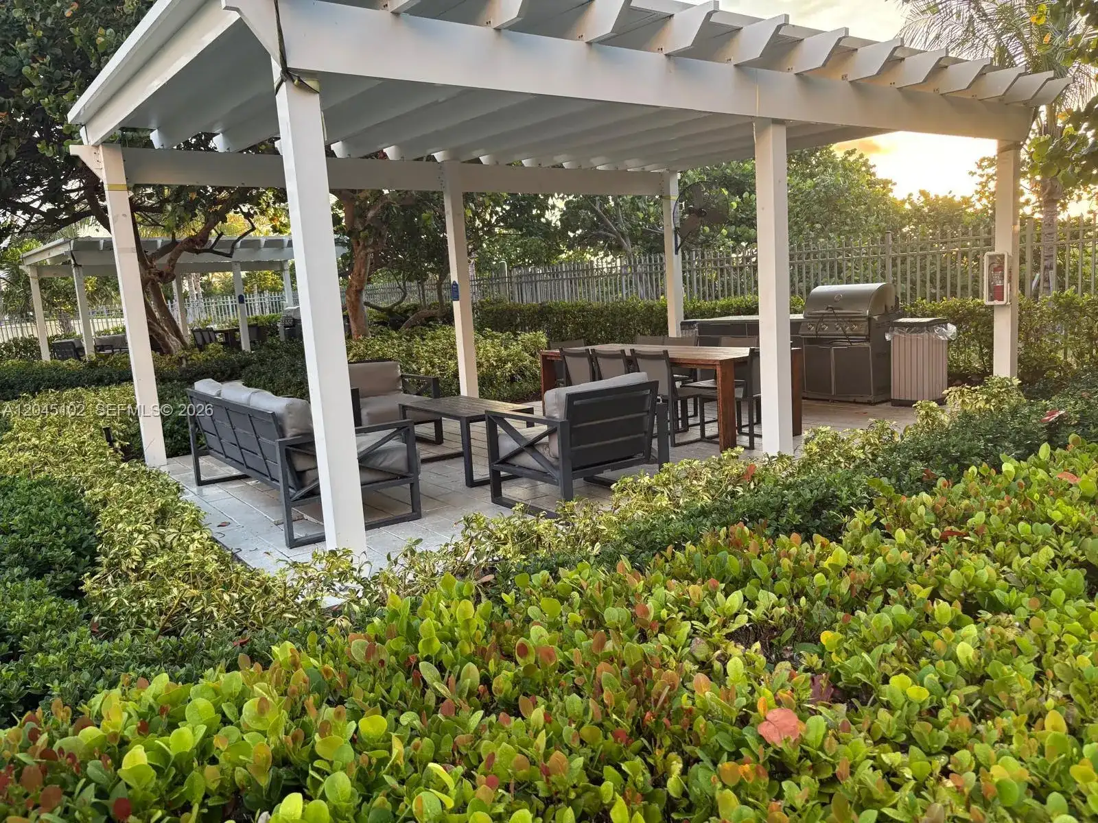199 Ocean Lane Dr # 113, Key Biscayne FL 33149 photo 3