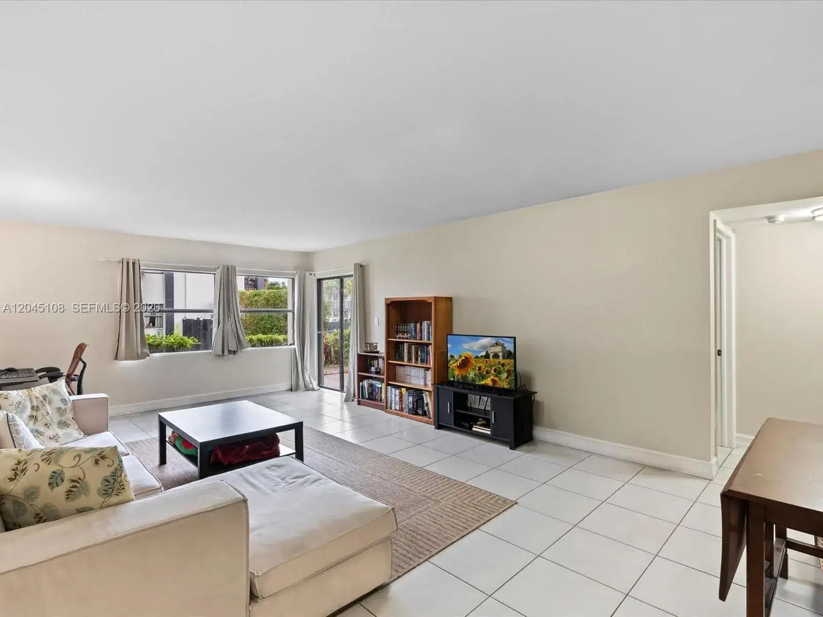 571 NW 107th Ave # 107, Miami FL 33172 photo 2