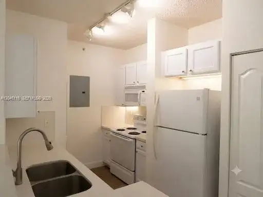 6001 SW 70th St # 355, South Miami FL 33143 photo 5