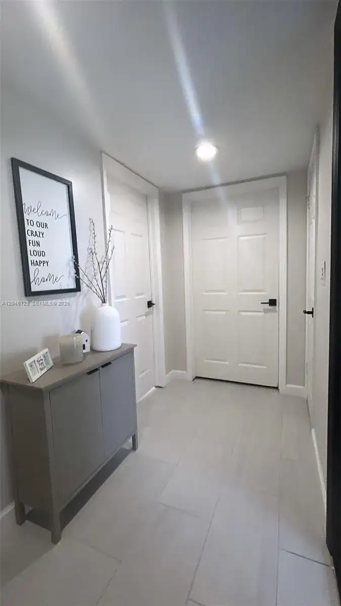 8985 Palm Tree Ln # 8985, Pembroke Pines FL 33024 photo 2