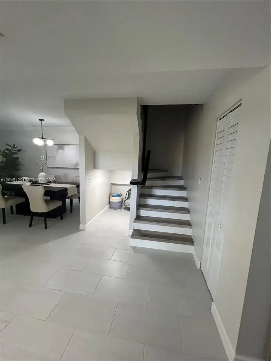 8985 Palm Tree Ln # 8985, Pembroke Pines FL 33024 photo 3