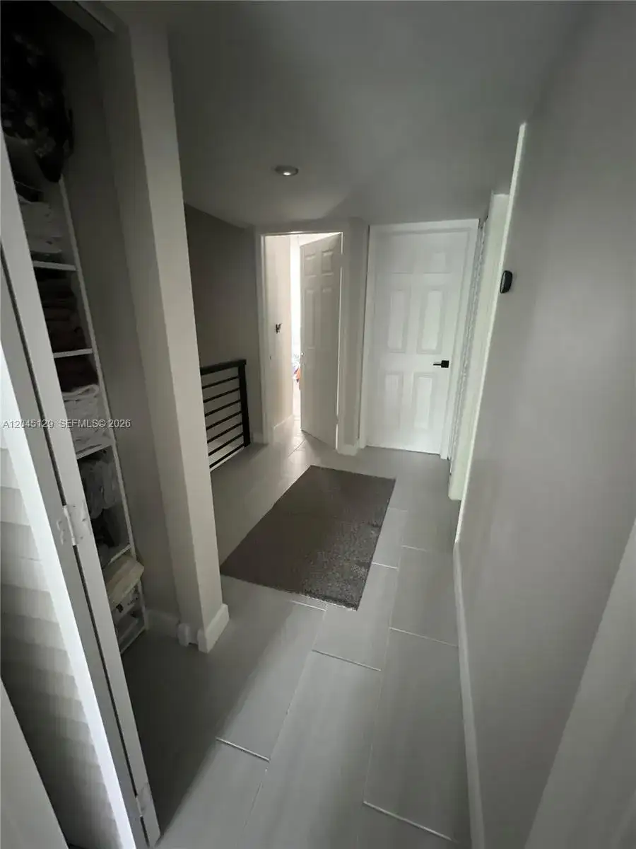 8985 Palm Tree Ln # 8985, Pembroke Pines FL 33024 photo 4