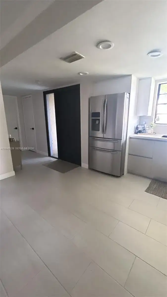 8985 Palm Tree Ln # 8985, Pembroke Pines FL 33024 photo 5