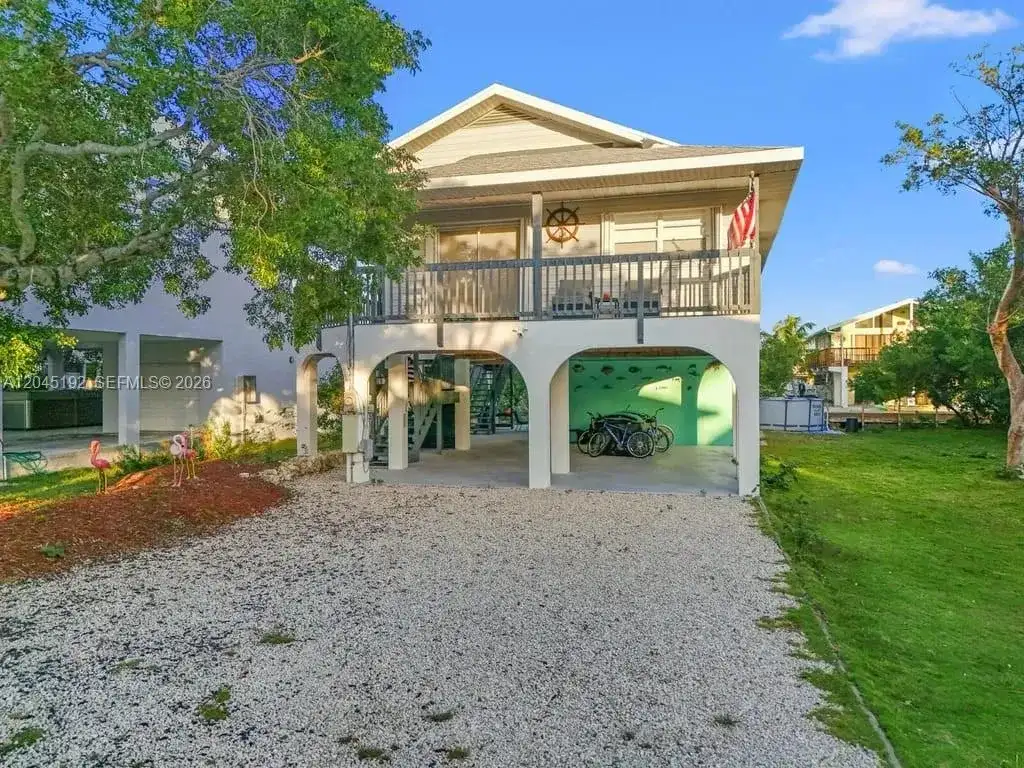 3635 Trade Winds St, Big Pine FL 33043 photo 2