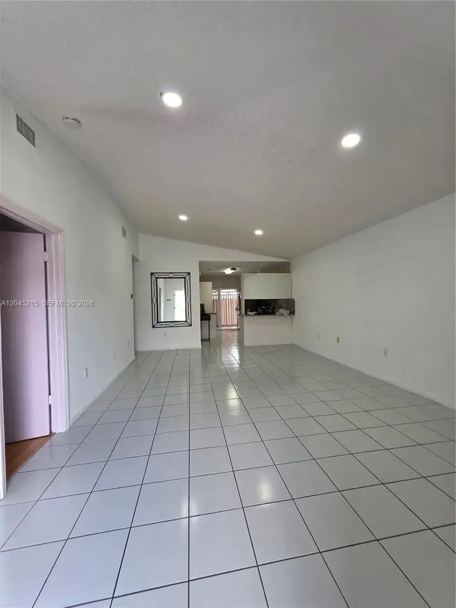 8905 NW 121 ST # 0, Hialeah FL 33018 photo 4