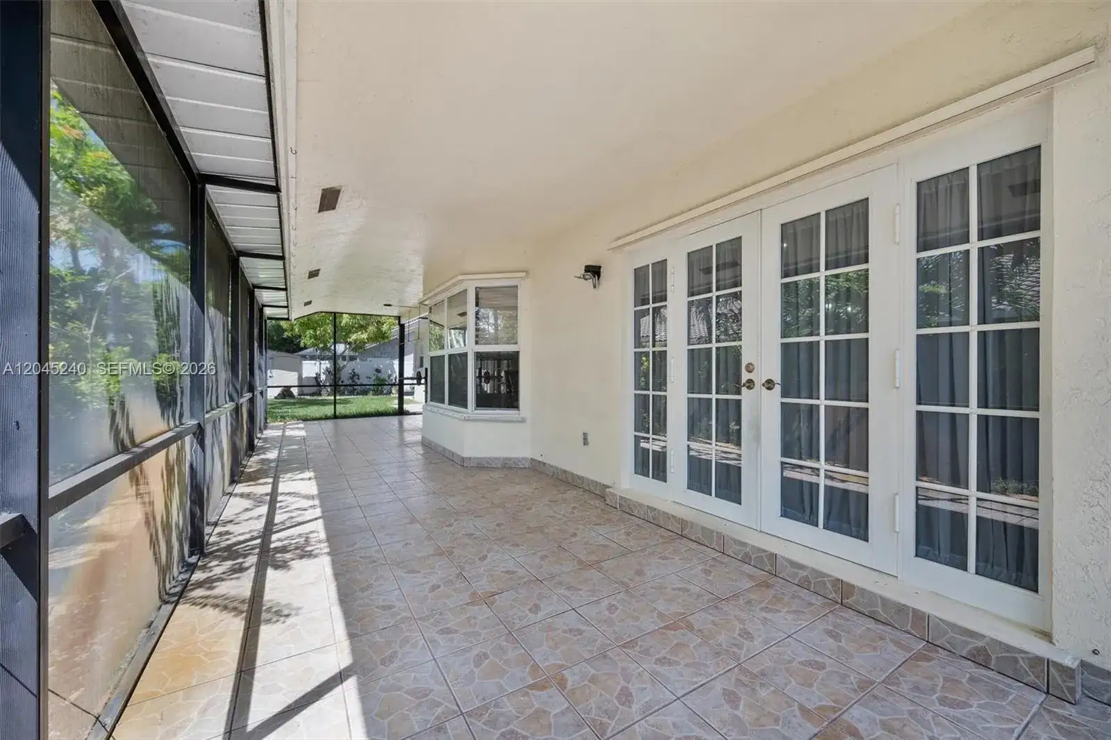 4870 Hawkes Bluff Ave, Davie FL 33331 photo 3