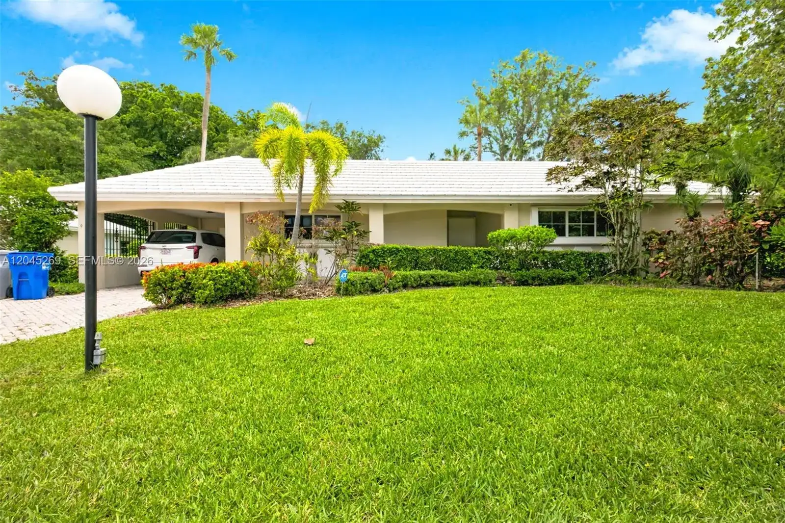 908 Cypress Ter # V57, Pompano Beach FL 33069 photo 3