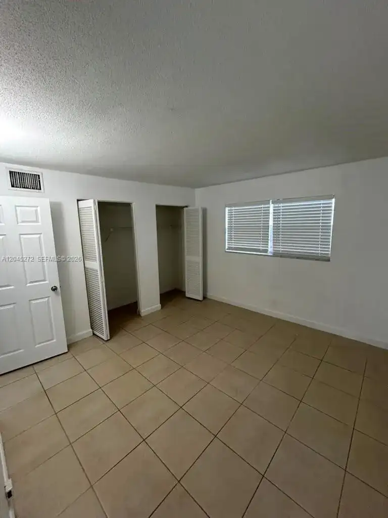 2435 Van Buren St APT 1B, Hollywood FL 33020 photo 4
