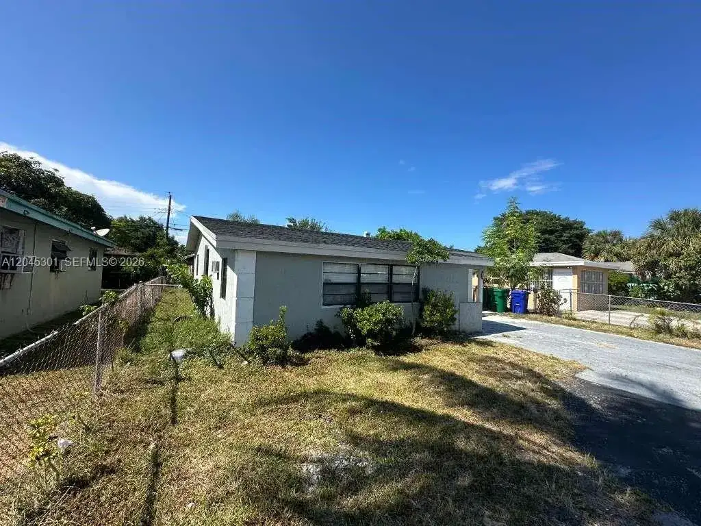 3021 NW 7th Ct, Fort Lauderdale FL 33311 photo 4