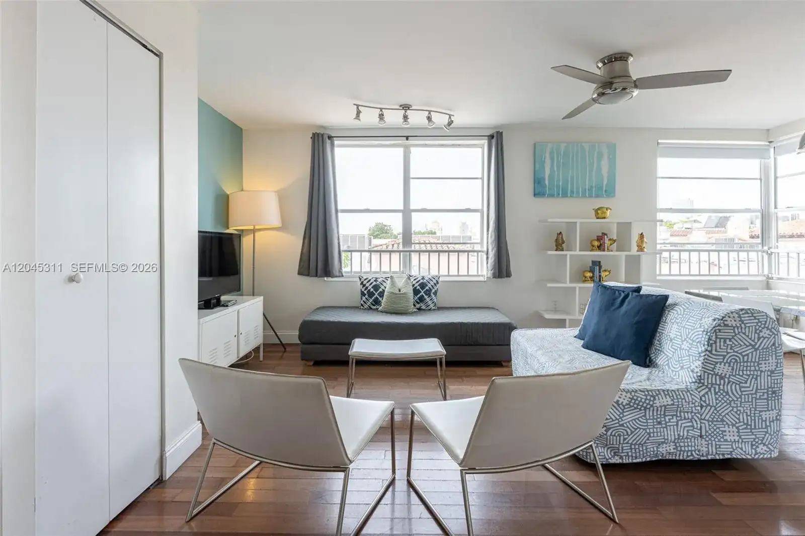 420 15th St # 307, Miami Beach FL 33139 photo 2