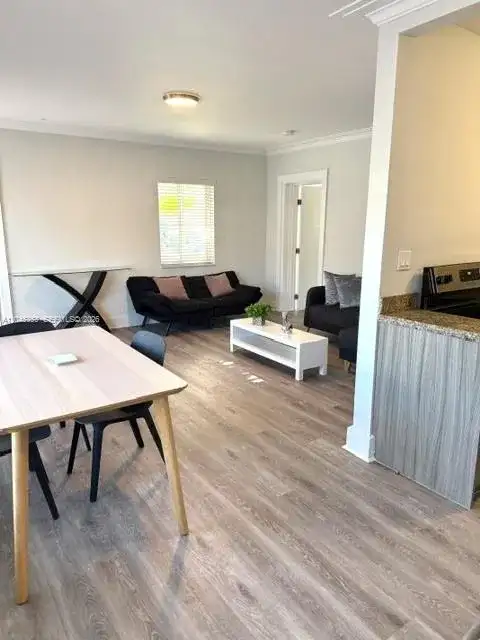 345 85 # 1, Miami Beach FL 33141 photo 3