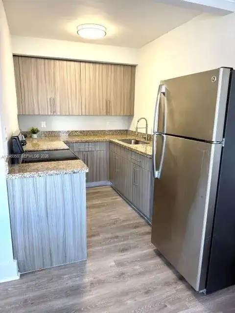345 85 # 1, Miami Beach FL 33141 photo 5