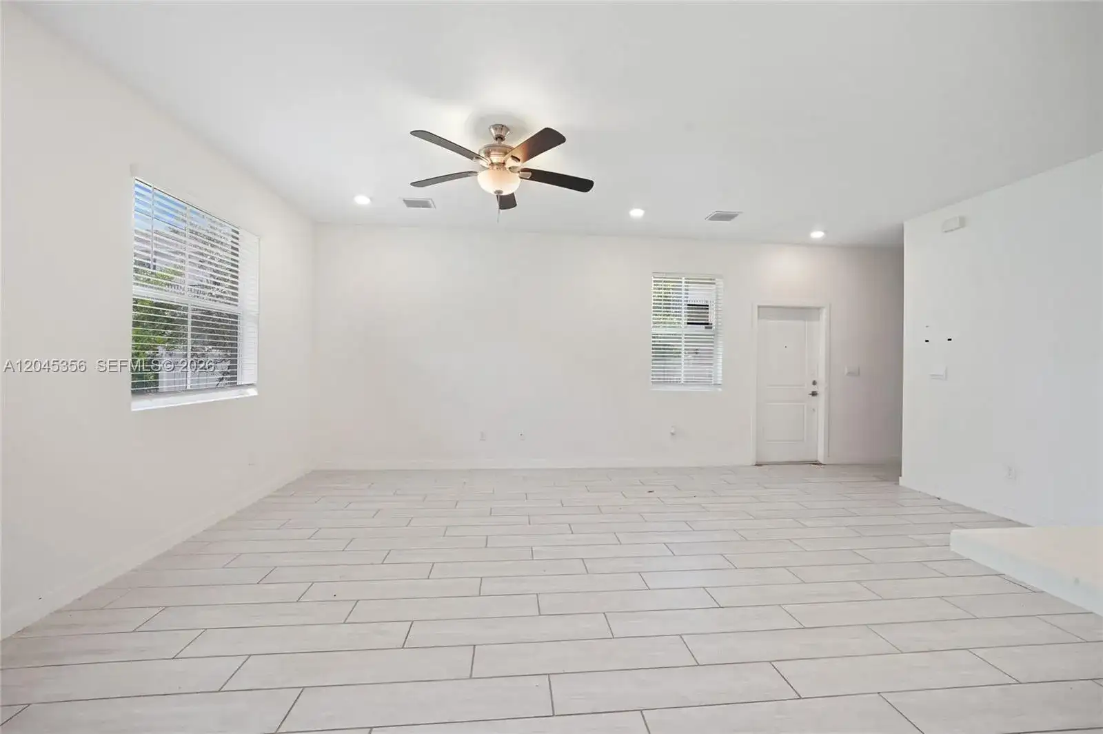 763 SE 17th St, Homestead FL 33034 photo 2