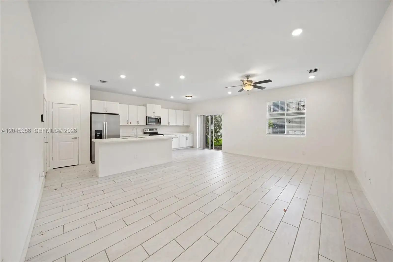 763 SE 17th St, Homestead FL 33034 photo 4