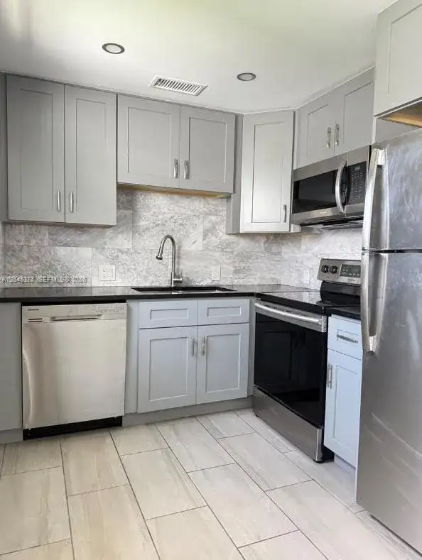 165 Fanshaw D # 165, Boca Raton FL 33434 photo 2