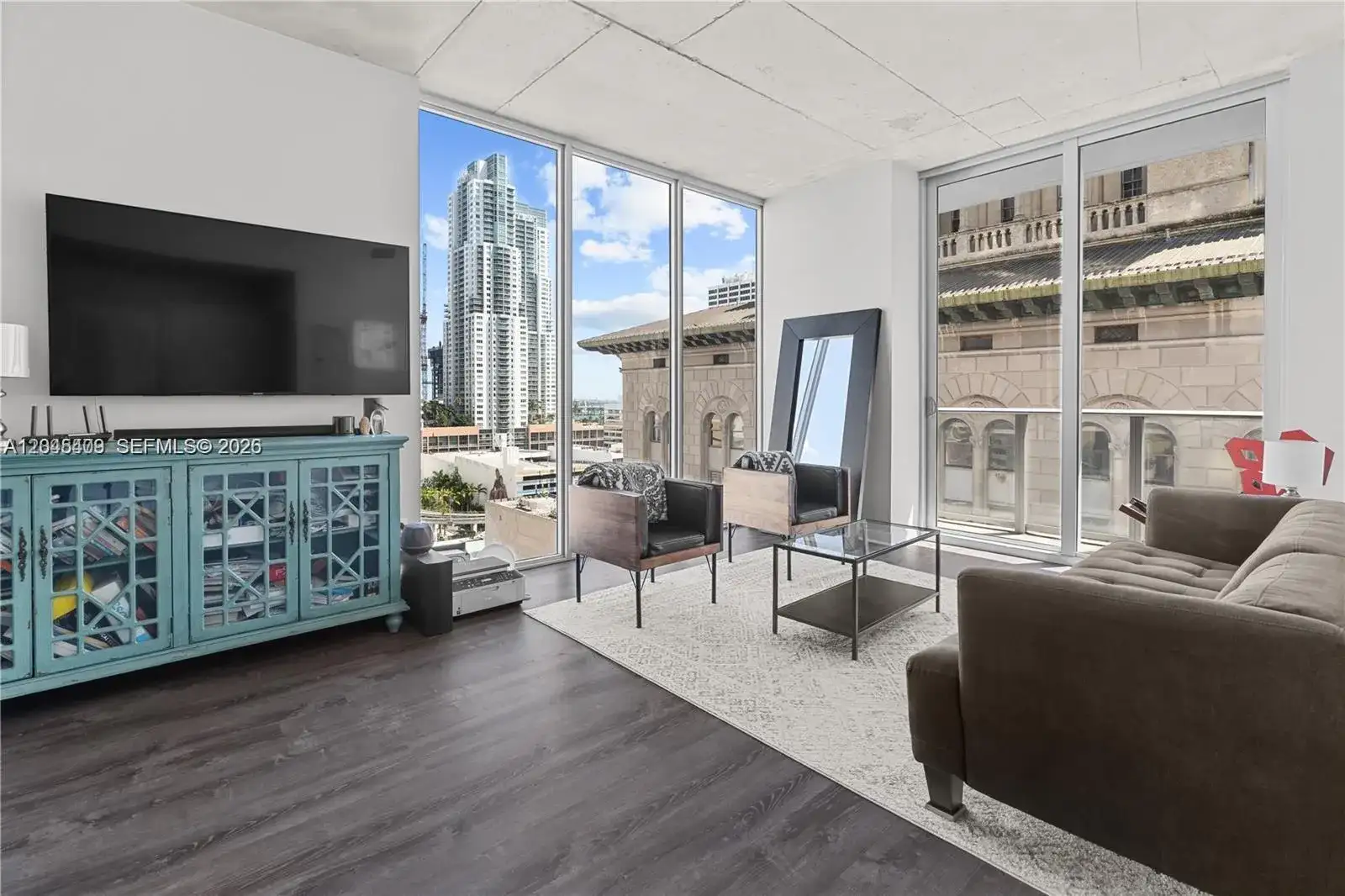 151 SE 1st St # 1402, Miami FL 33131 photo 3