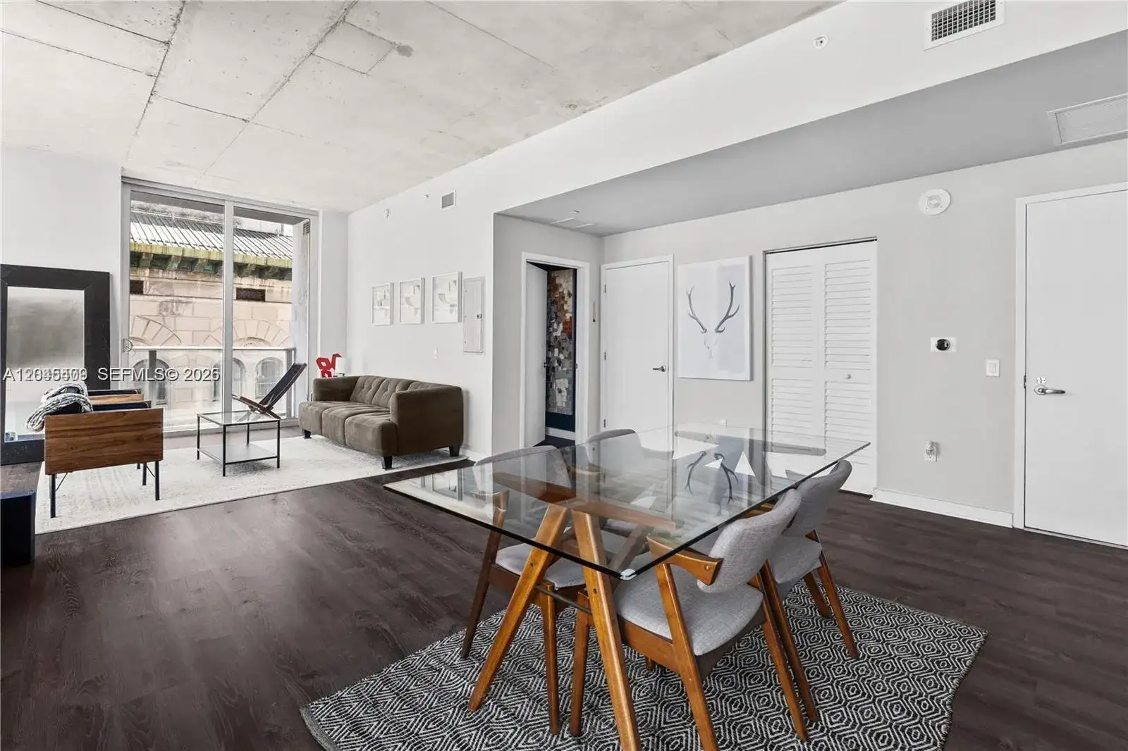 151 SE 1st St # 1402, Miami FL 33131 photo 5