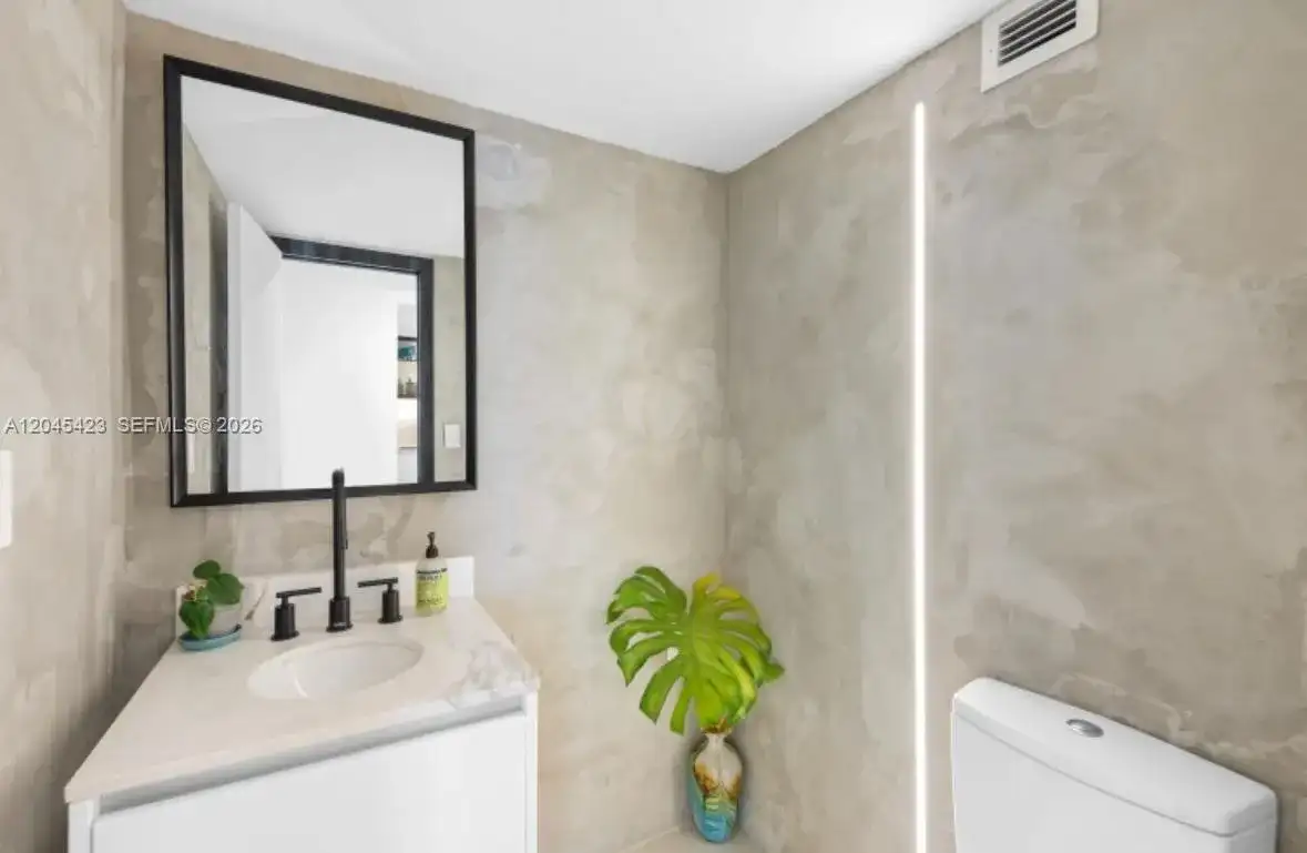 2655 Collins Ave # 504, Miami Beach FL 33140 photo 3