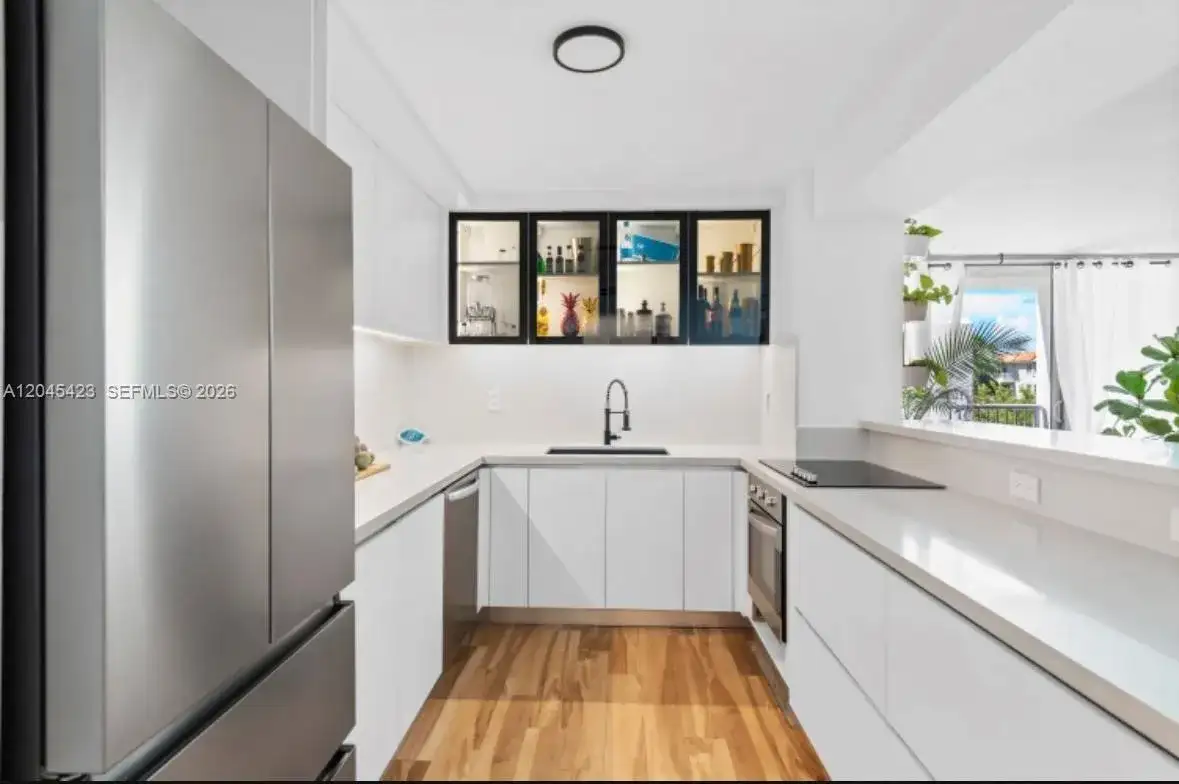 2655 Collins Ave # 504, Miami Beach FL 33140 photo 4