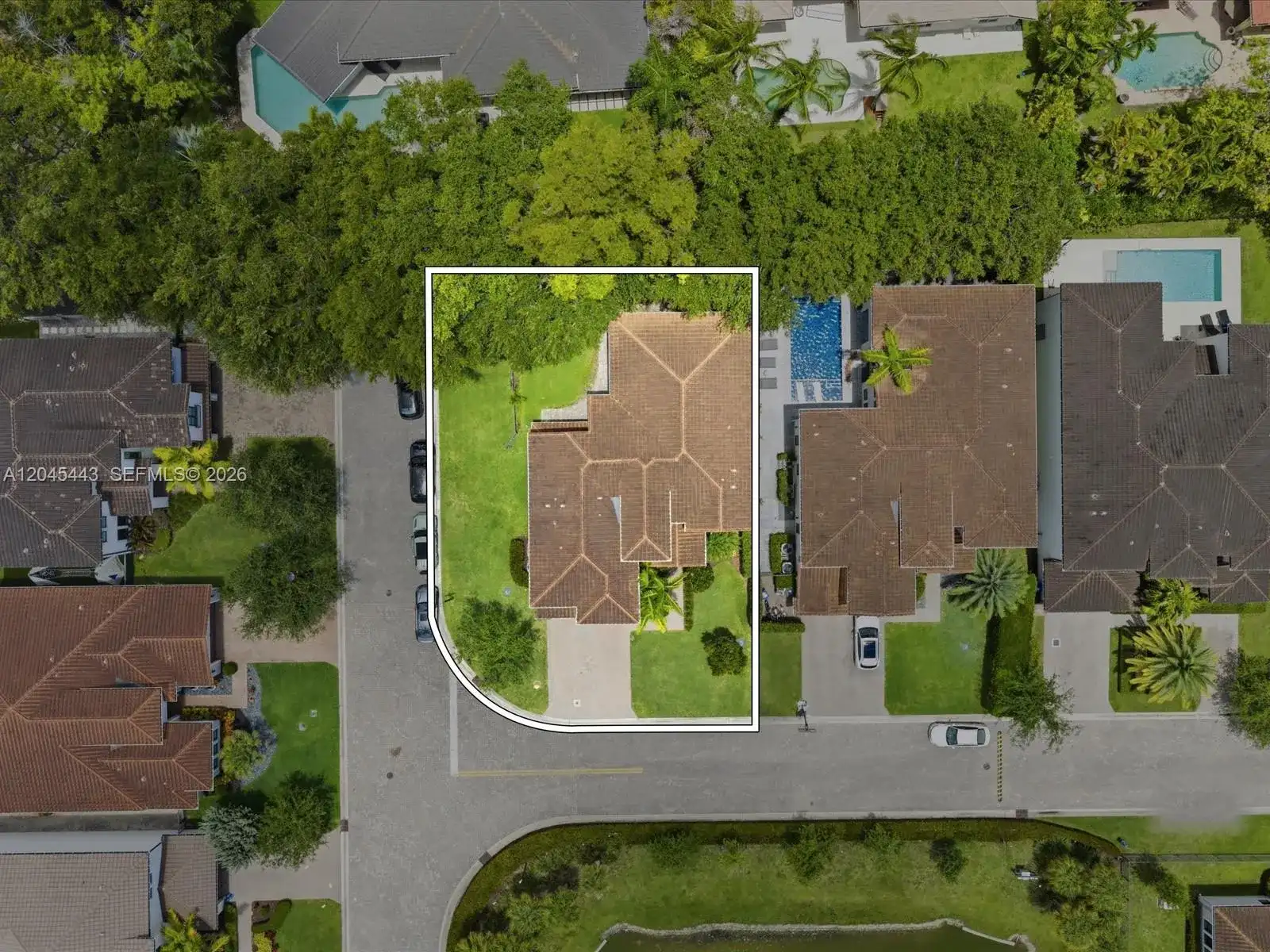 3439 N Brookfield Cir N, Hollywood FL 33312 photo 4
