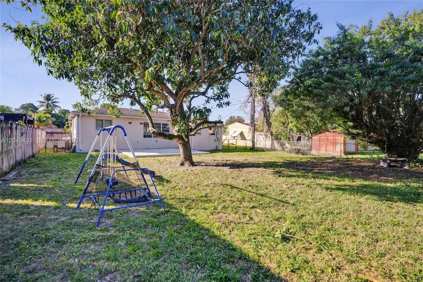 611 NE 171st St, North Miami Beach FL 33162 photo 2
