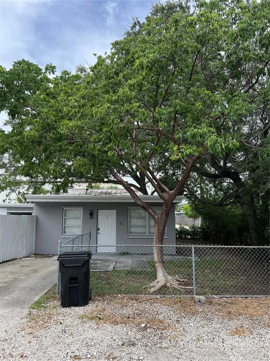 325 SW 14th Ct # C, Fort Lauderdale FL 33315 photo 2