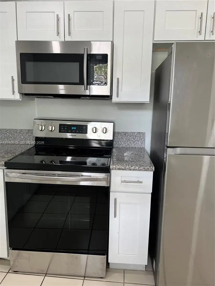 325 SW 14th Ct # C, Fort Lauderdale FL 33315 photo 4