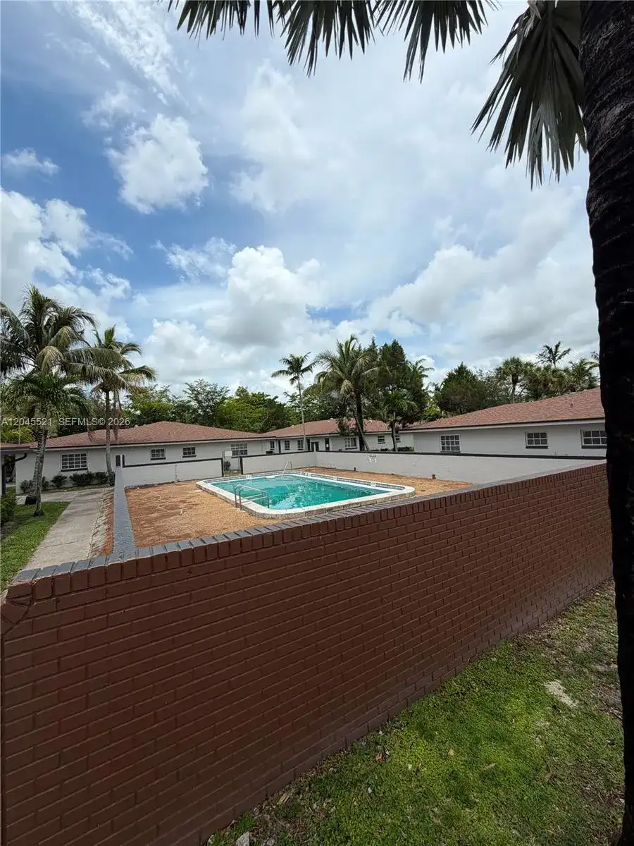 6108 NW 26th St, Sunrise FL 33313 photo 4