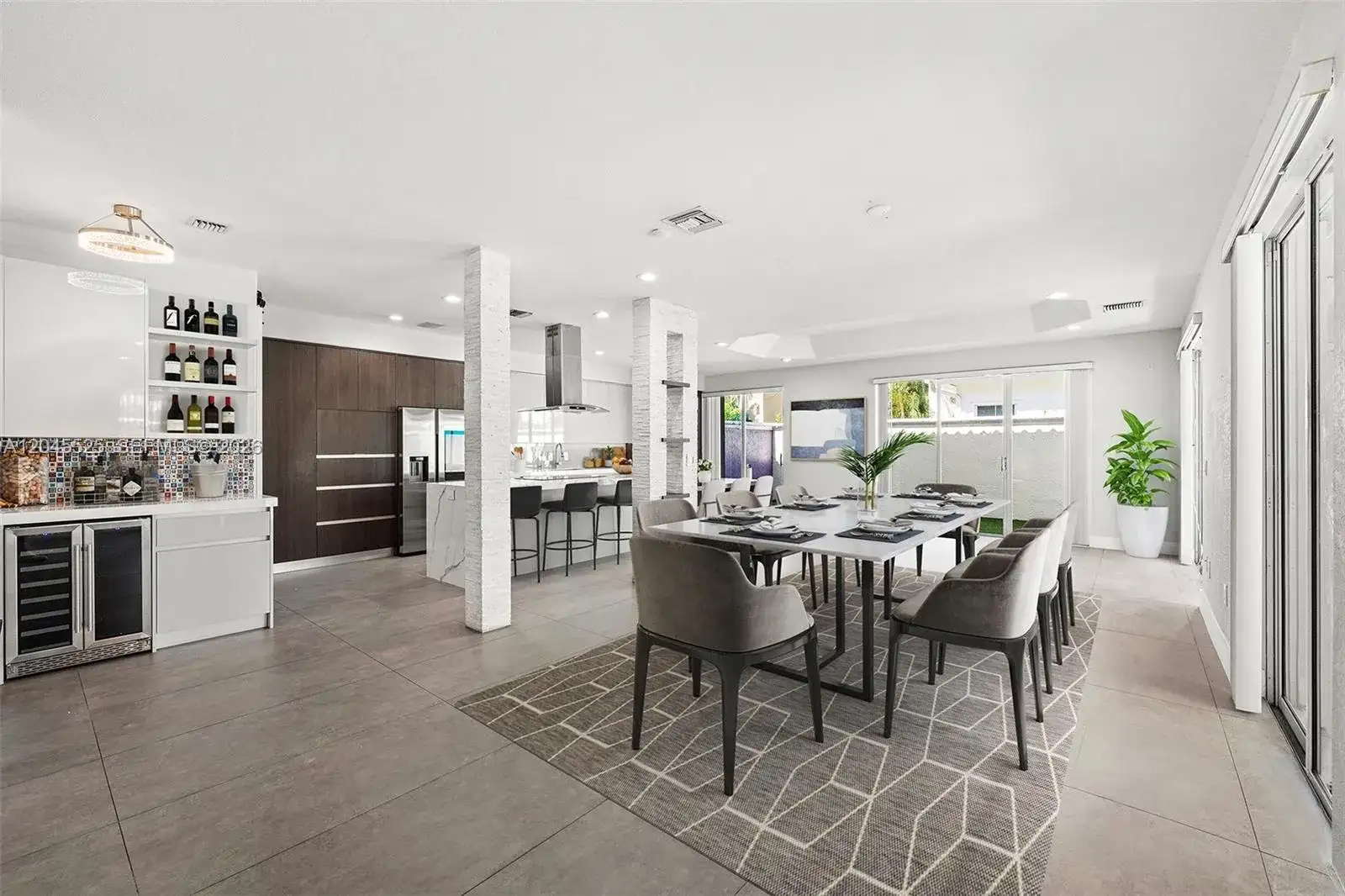 1549 Shoreline Way, Hollywood FL 33019 photo 3