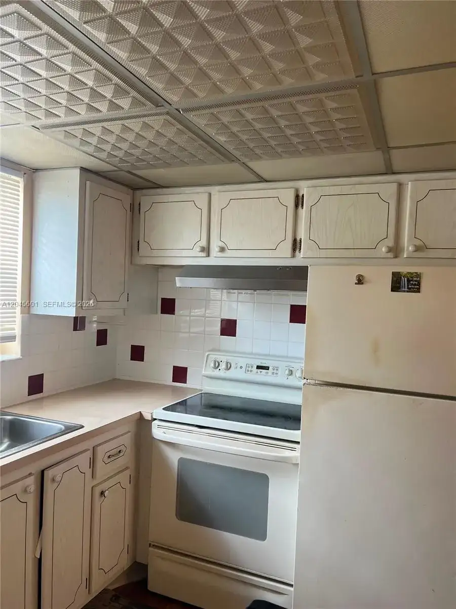 391 Windsor Q # 0, West Palm Beach FL 33417 photo 2