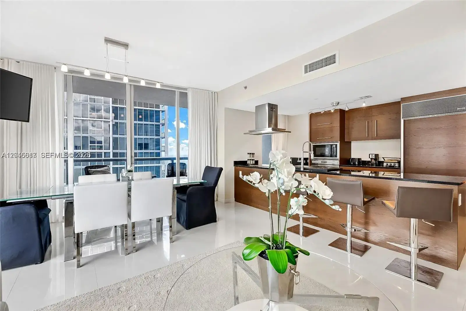 485 Brickell Ave # 3602, Miami FL 33131 photo 2
