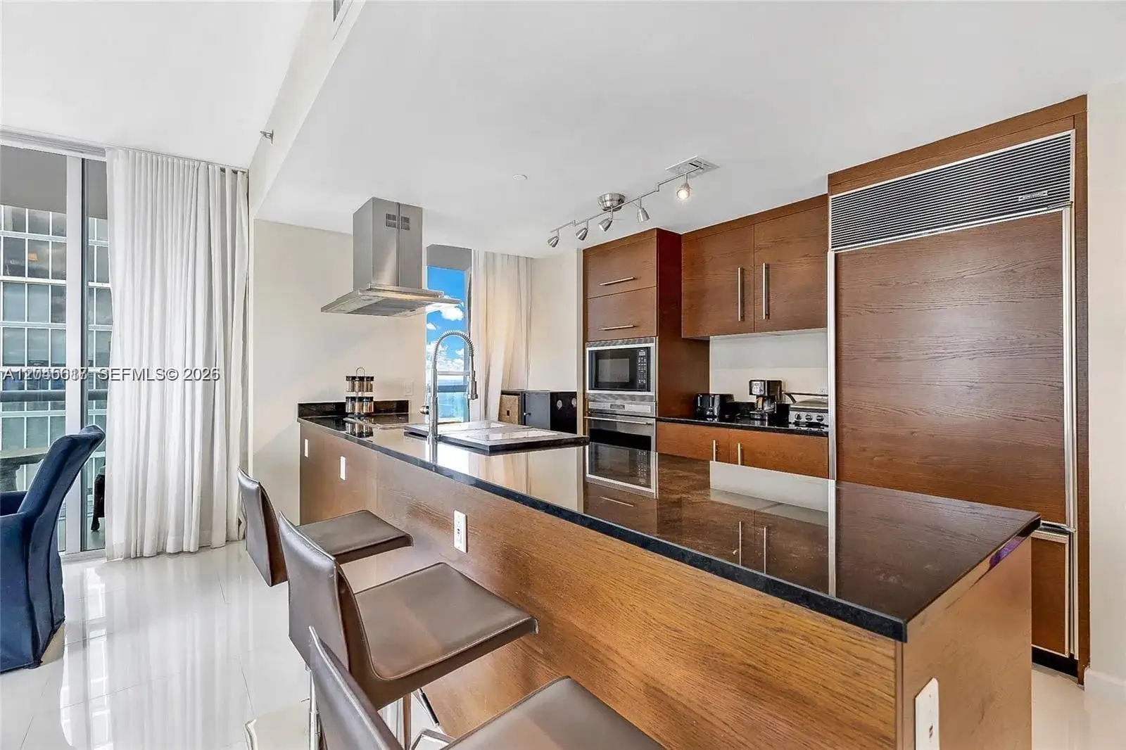 485 Brickell Ave # 3602, Miami FL 33131 photo 3