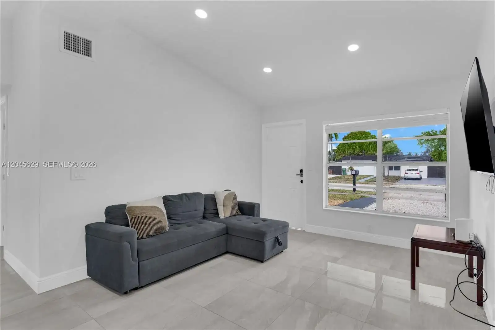 1016 SW 22nd Ter, Fort Lauderdale FL 33312 photo 4