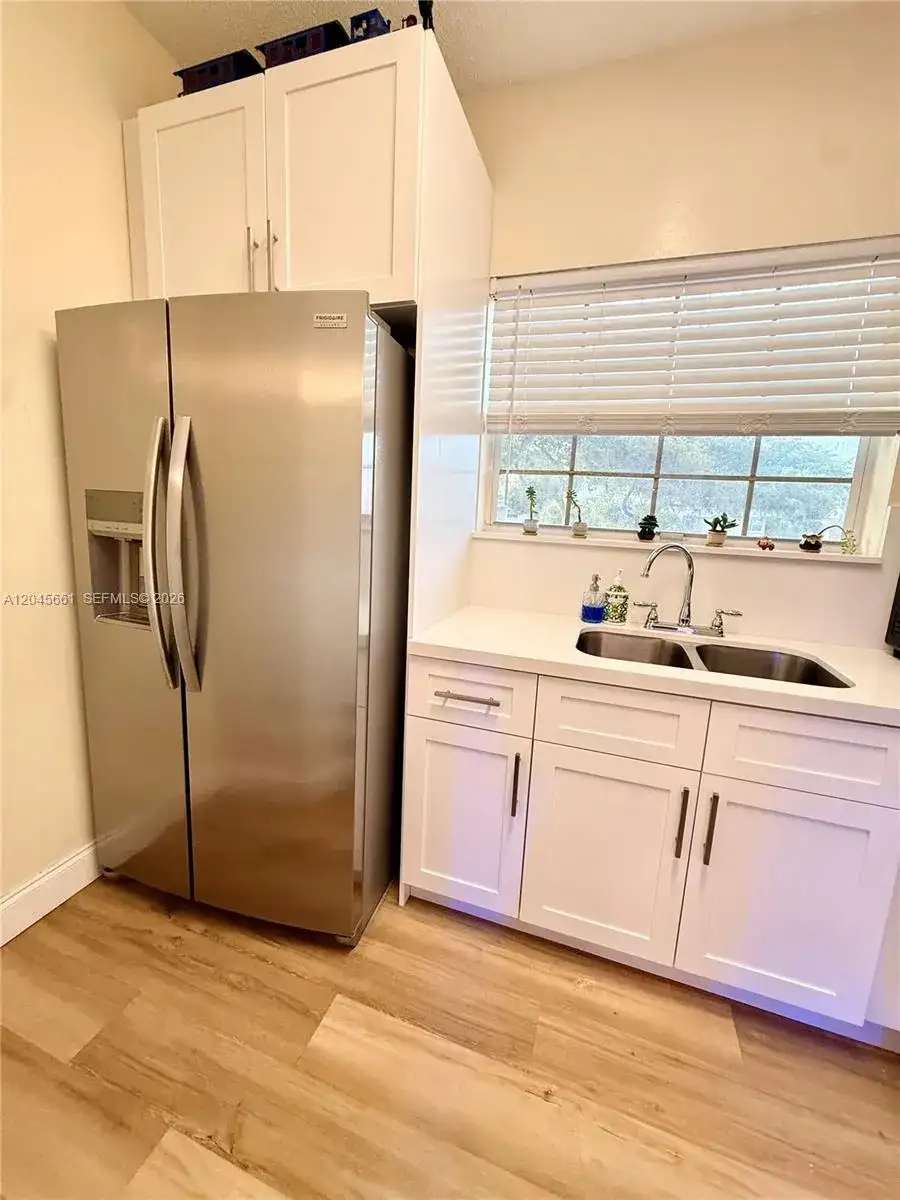 2361 NW 96th Ter # 18H, Pembroke Pines FL 33024 photo 5