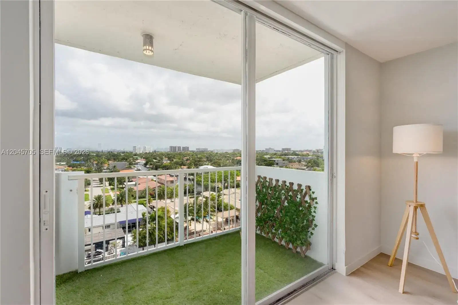 2000 NE 135th St # 908, North Miami FL 33181 photo 4