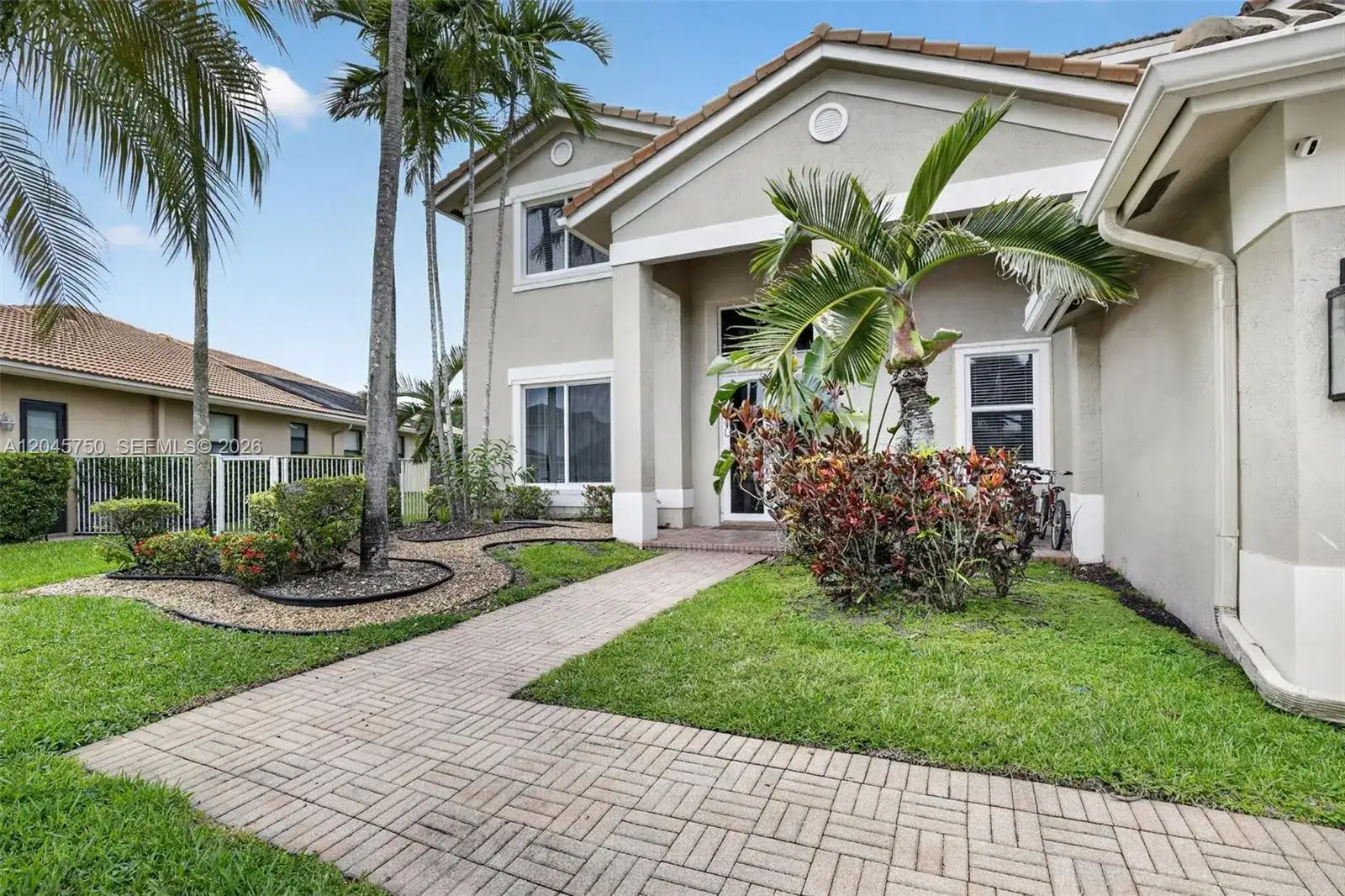981 Waterside Cir, Weston FL 33327 photo 4