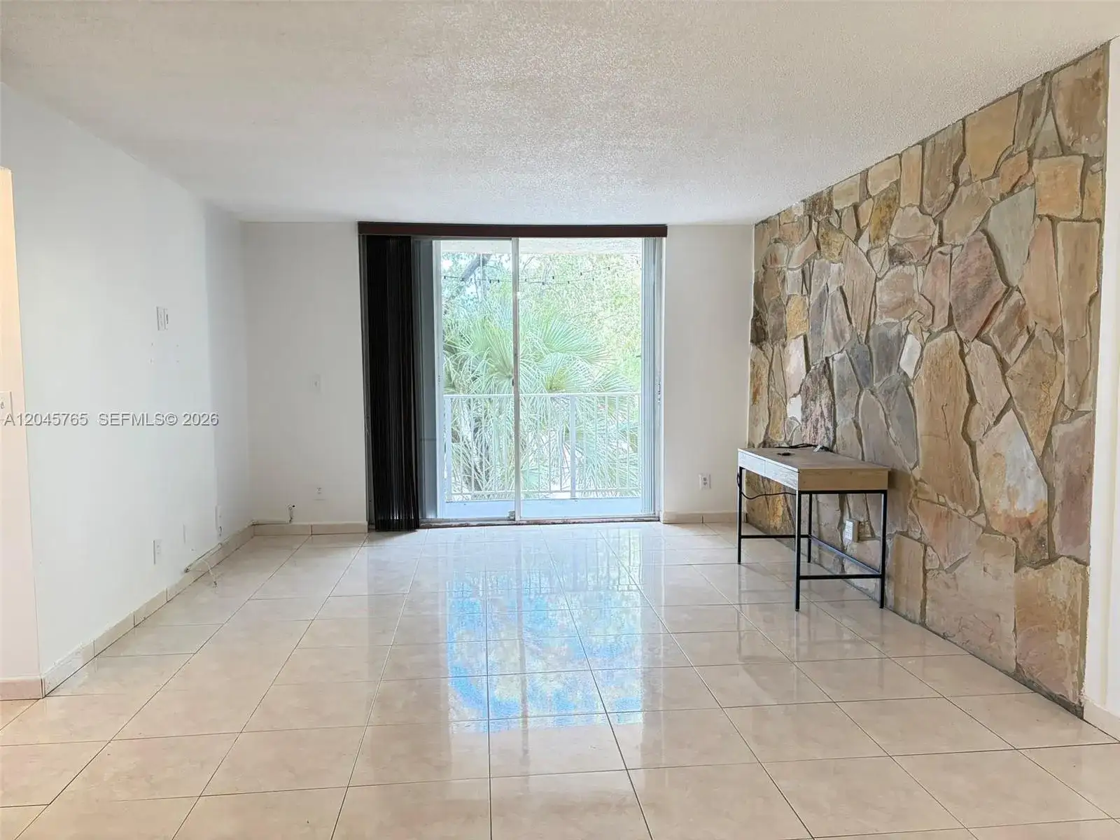 8411 NW 8th St # 206, Miami FL 33126 photo 4