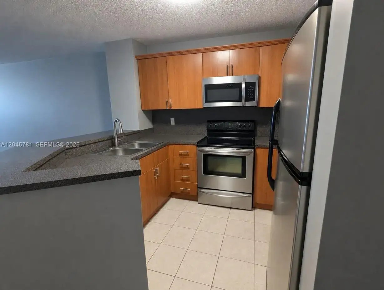 8750 N Sherman Cir # 403, Miramar FL 33025 photo 2