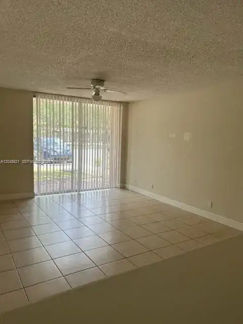10717 Cleary Blvd # 111, Plantation FL 33324 photo 4
