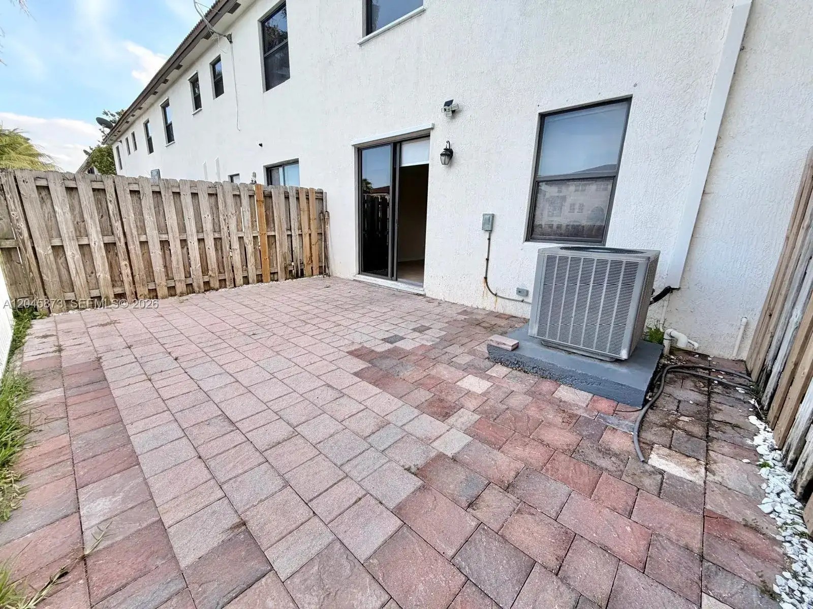8965 NW 98th Ave, Doral FL 33178 photo 4