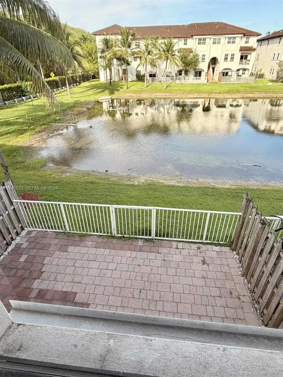 8965 NW 98th Ave, Doral FL 33178 photo 5