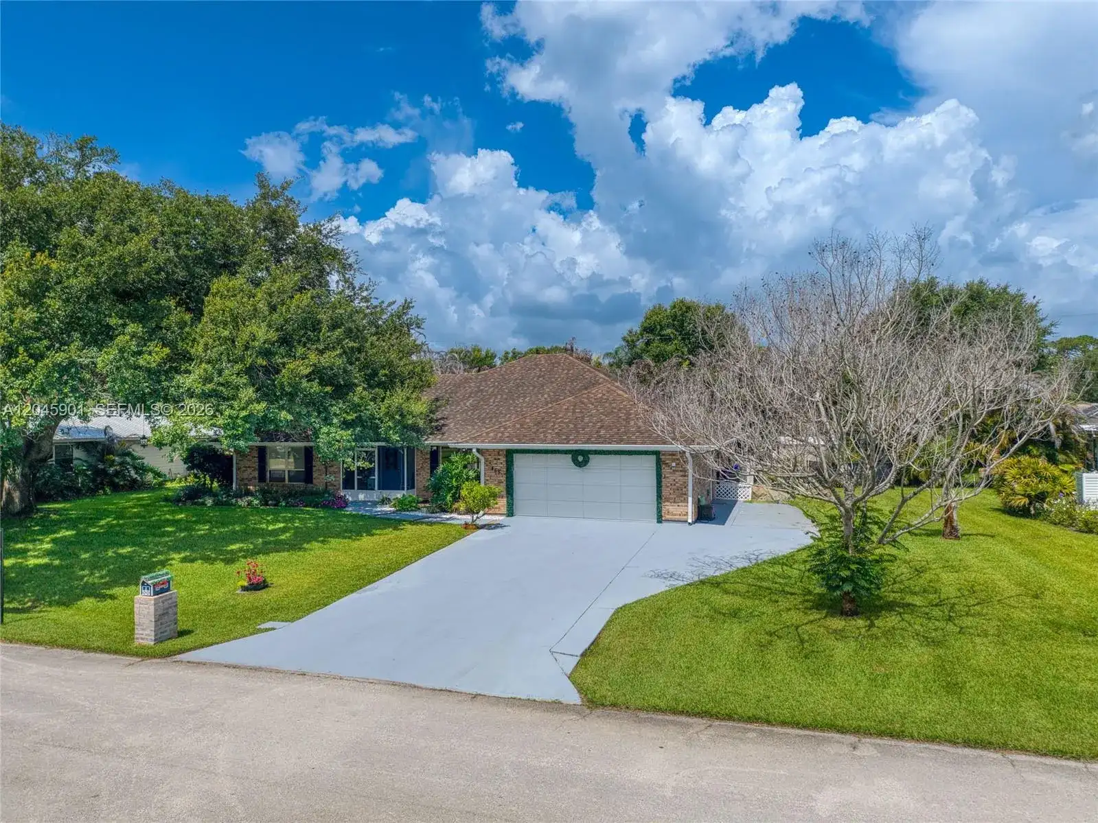 465 11th Ave, Vero Beach FL 32962 photo 2