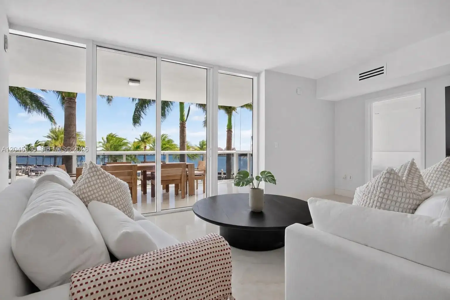 400 Alton Rd # 706, Miami Beach FL 33139 photo 2