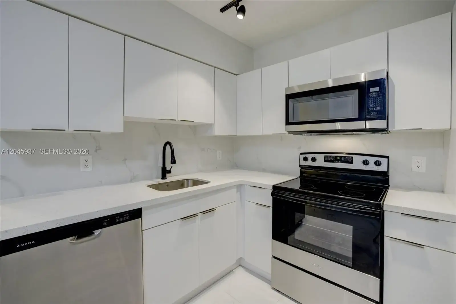 1740 Funston ST # 6, Hollywood FL 33020 photo 3