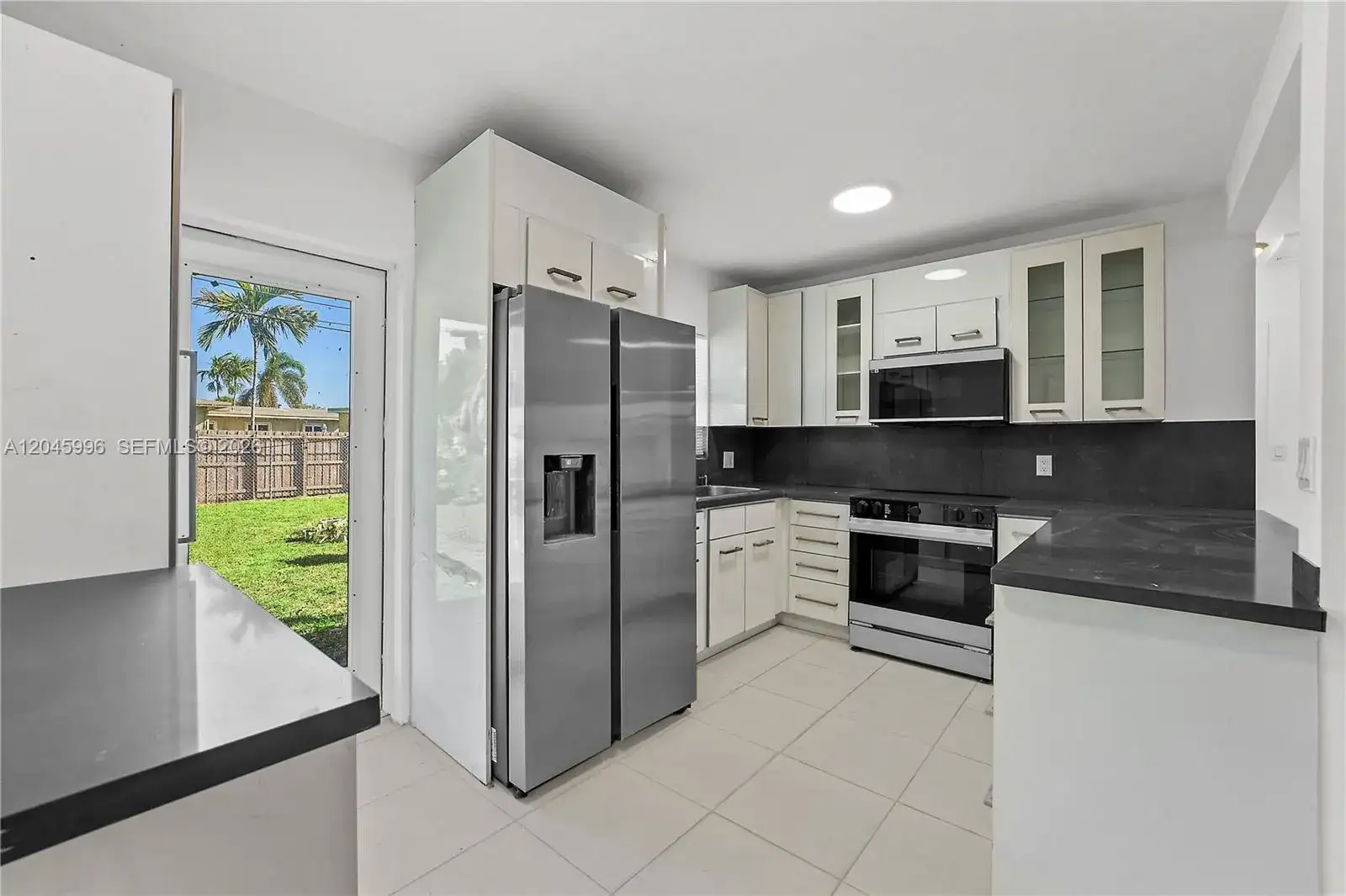 1201 NW 10th Pl, Fort Lauderdale FL 33311 photo 4